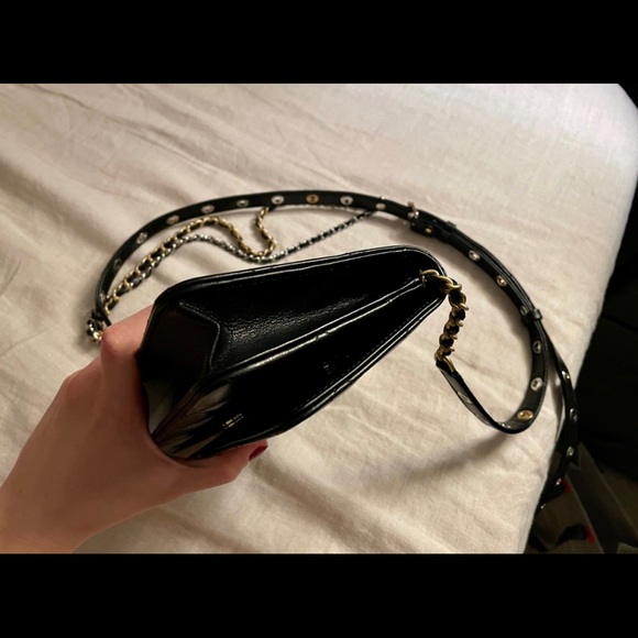 Chanel goatskin WOC (cruise 2021/2022 wallet on chain) - Picture 13 of 16